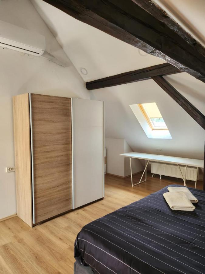 Appartamento Apartman Buzanova 001 Zagabria Esterno foto