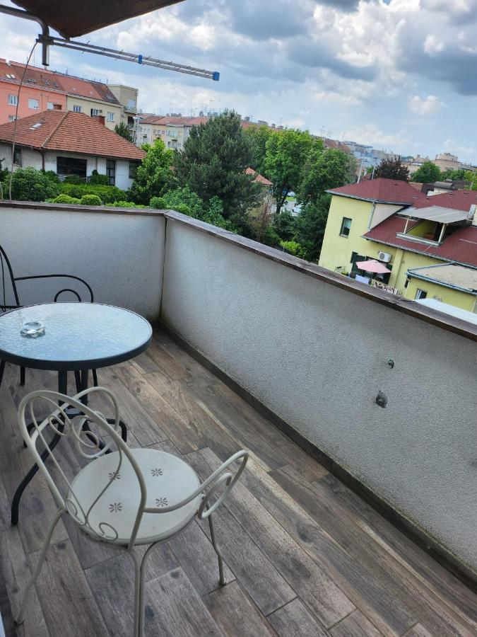 Appartamento Apartman Buzanova 001 Zagabria Esterno foto