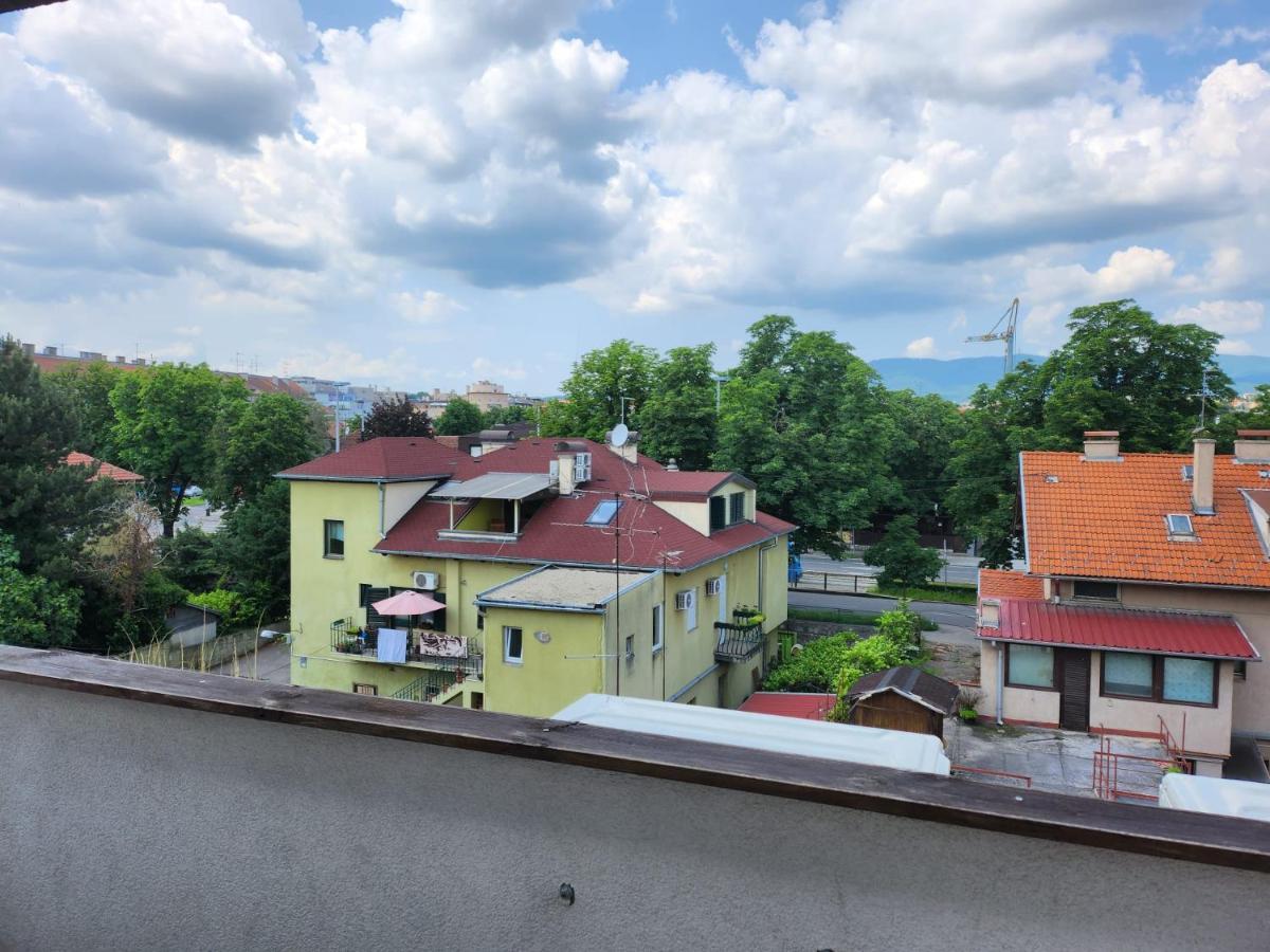 Appartamento Apartman Buzanova 001 Zagabria Esterno foto