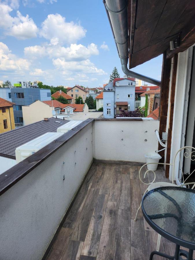 Appartamento Apartman Buzanova 001 Zagabria Esterno foto